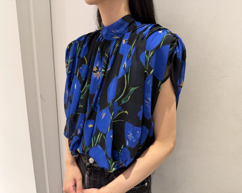 Balloon Hem Pleated Top