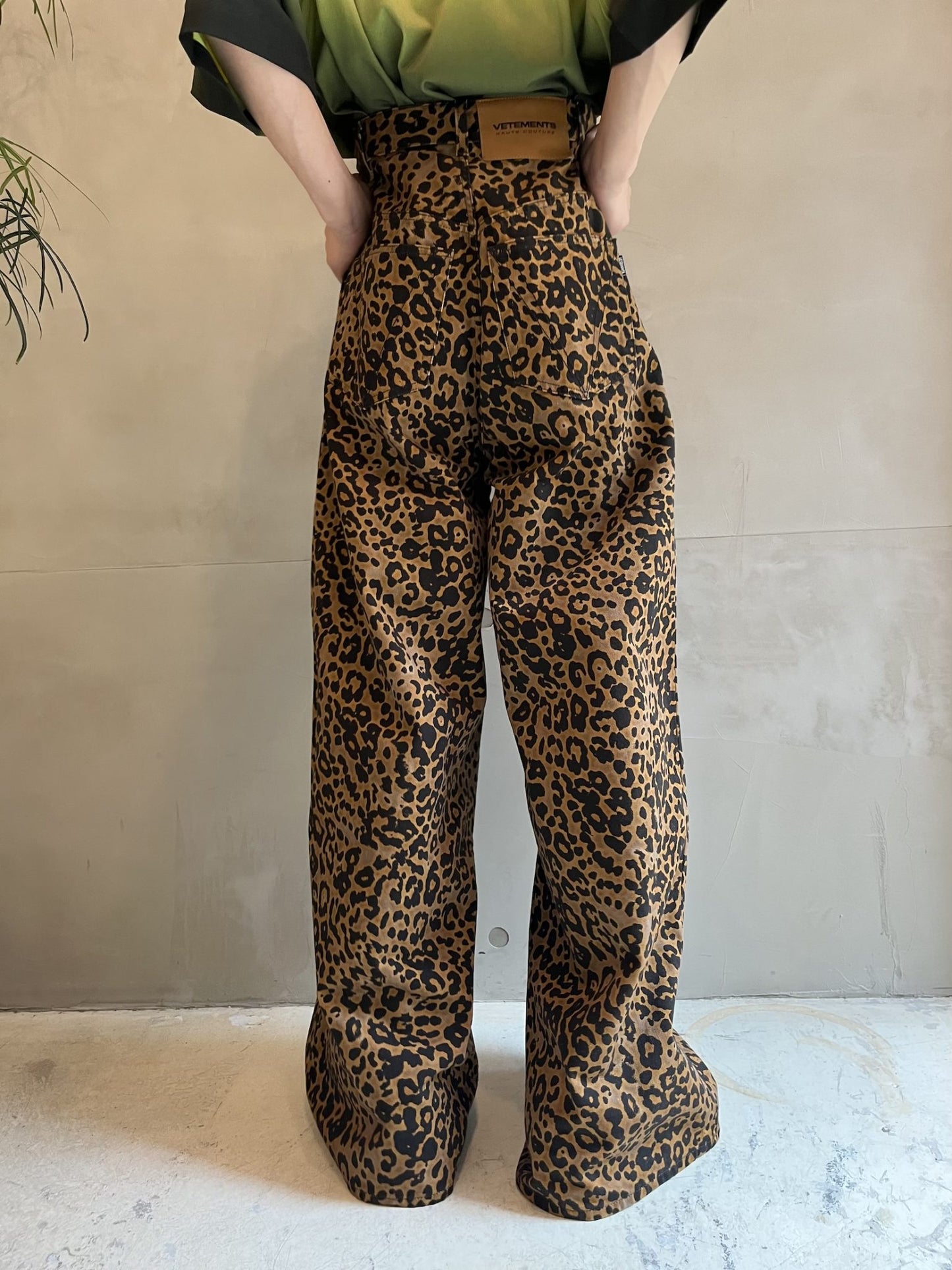 LEOPARD PRINTED BAGGY JEANS【23AW】