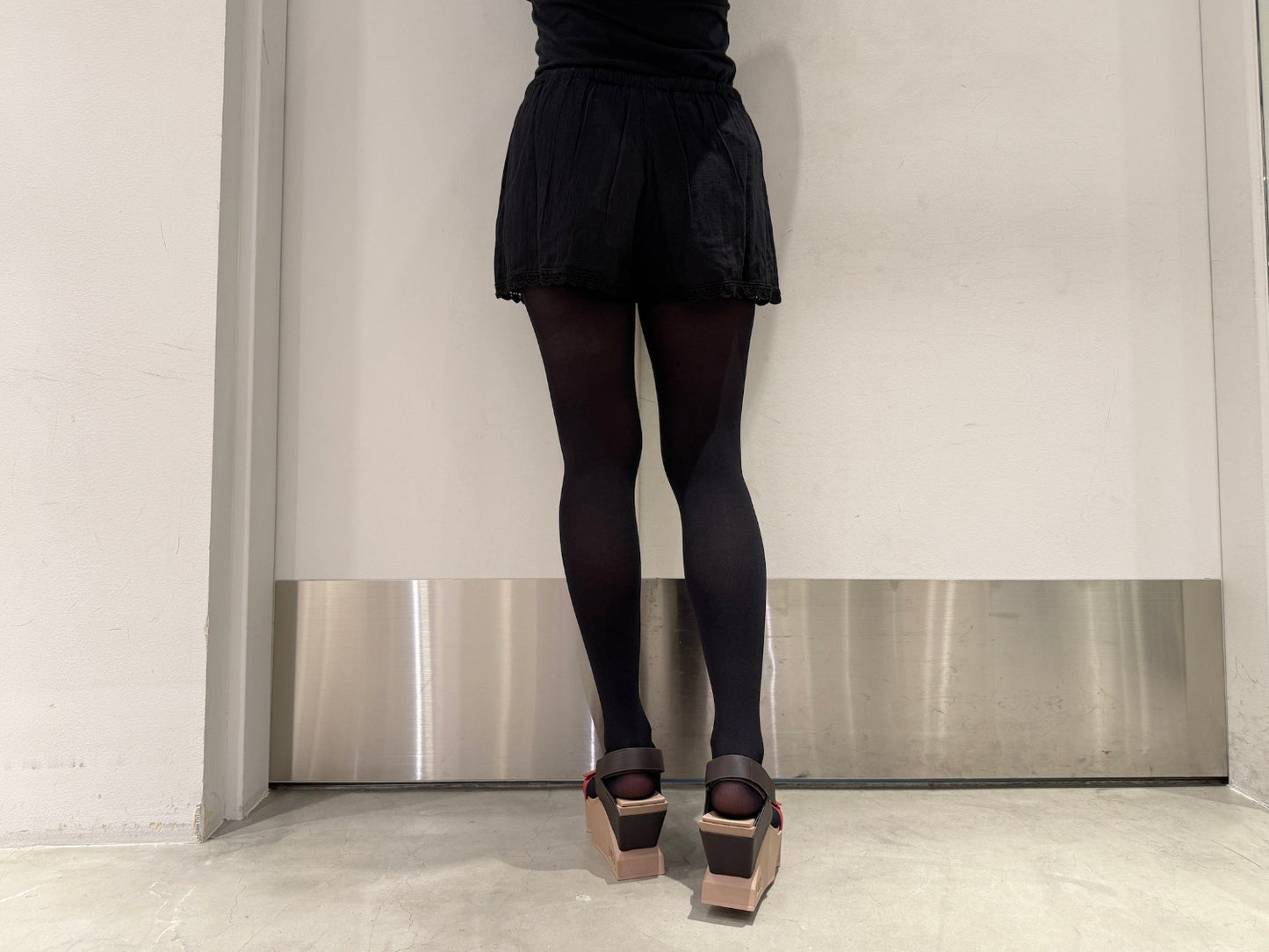 Aran Coverup Short Pants