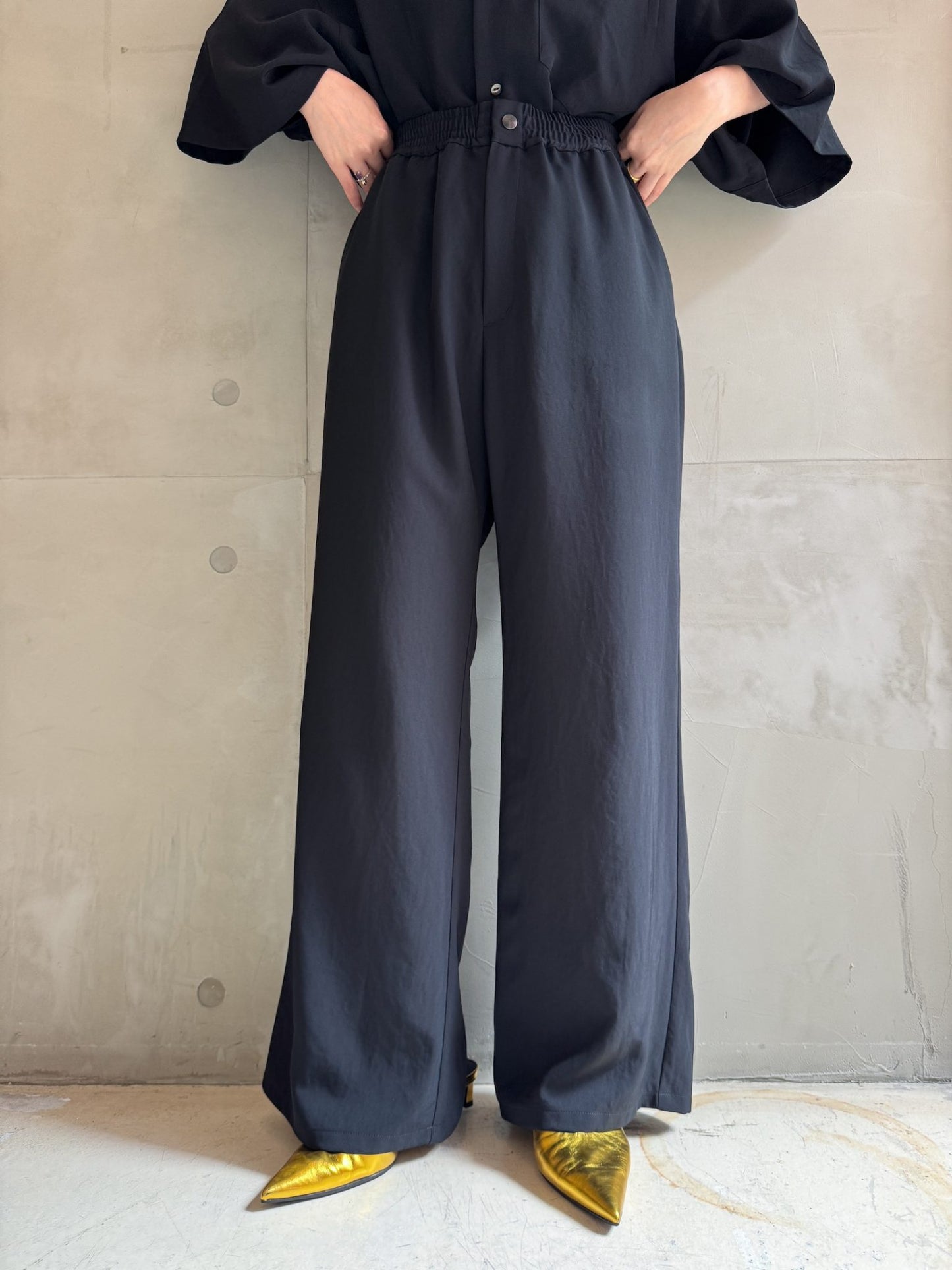 STRAIGHT PANTS