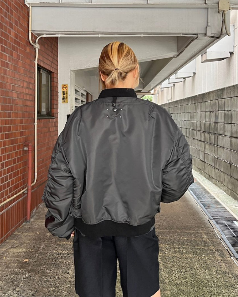 REVERSIBLE BOMBER
