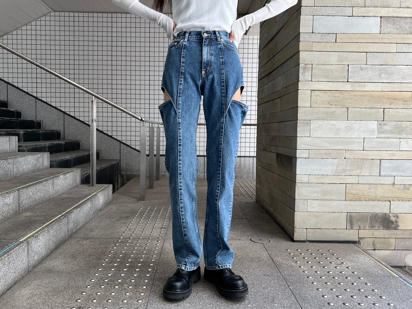 WASHED DENIM HOLLOWED OUT PANTS【23AW】