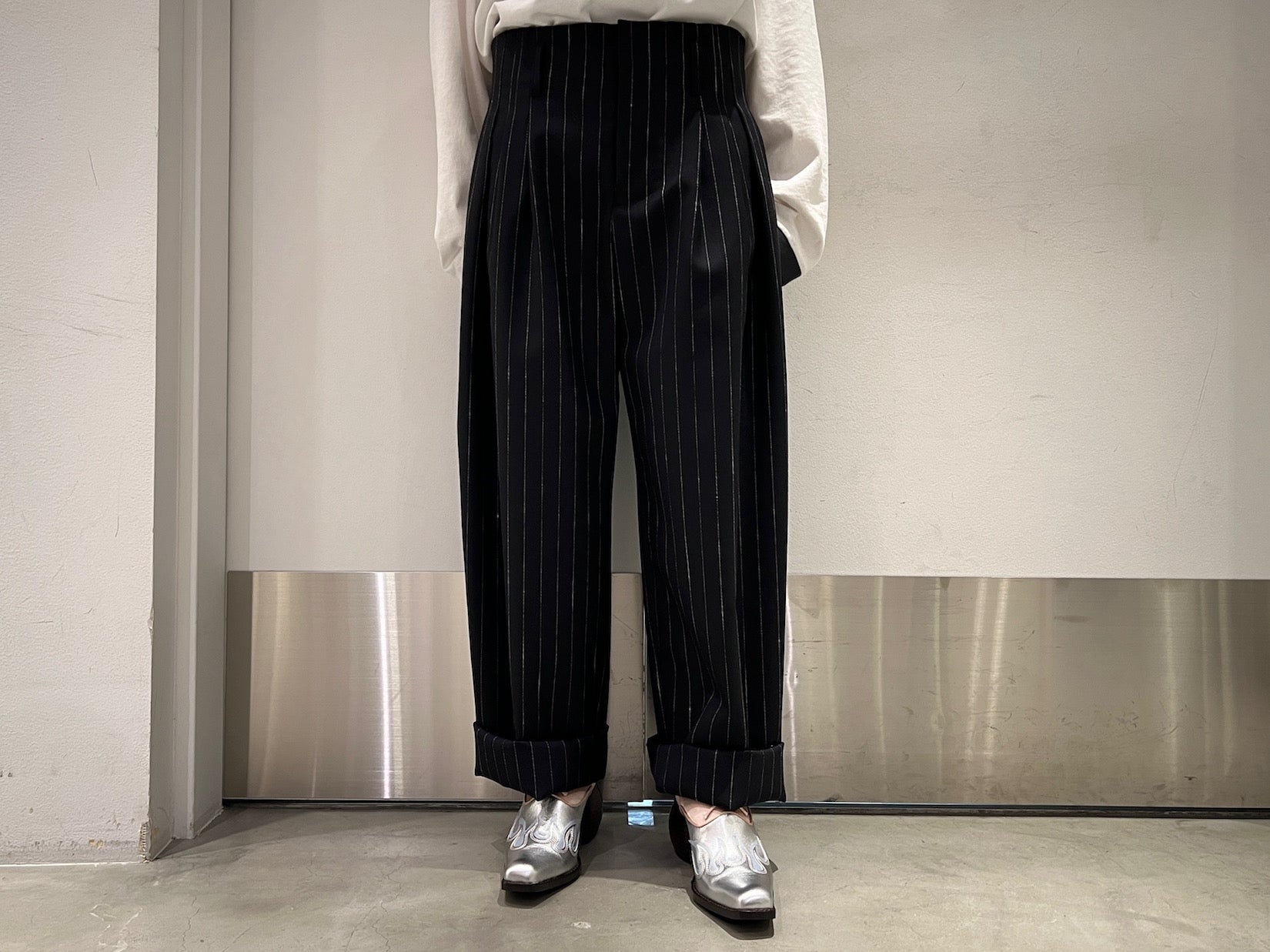 5 TUCK TROUSER PANTS｜OVERCOAT（オーバーコート）通販オンライン