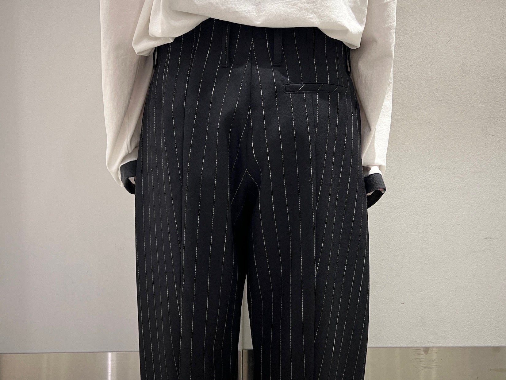 5 TUCK TROUSER PANTS｜OVERCOAT（オーバーコート）通販オンライン