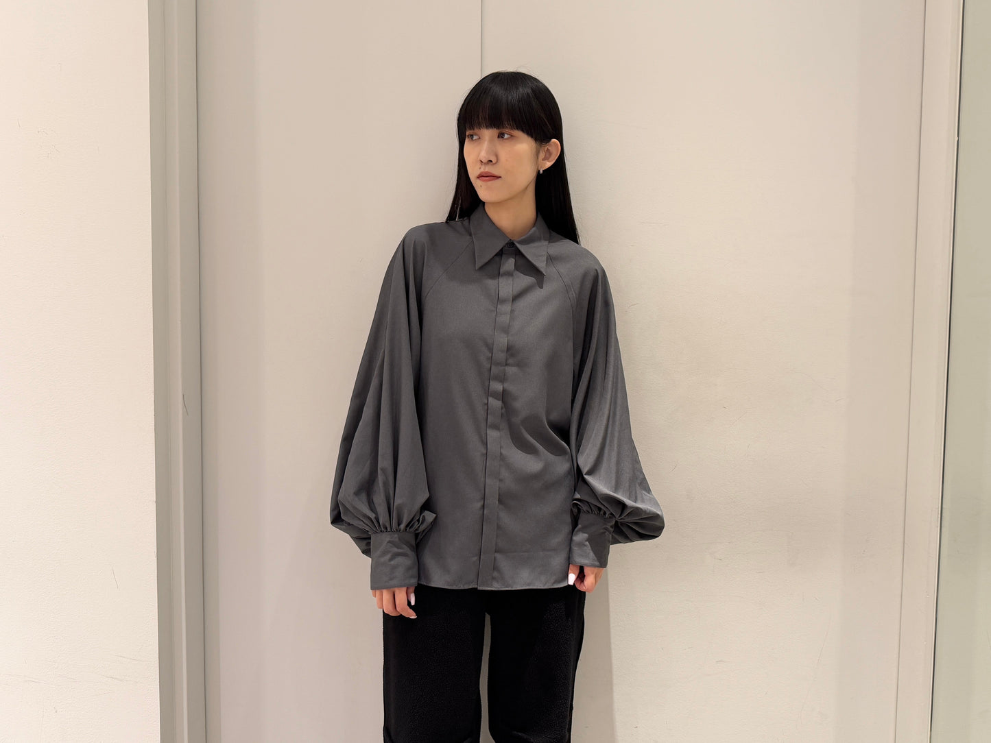 DIFFERENCE GATHER SHIRT