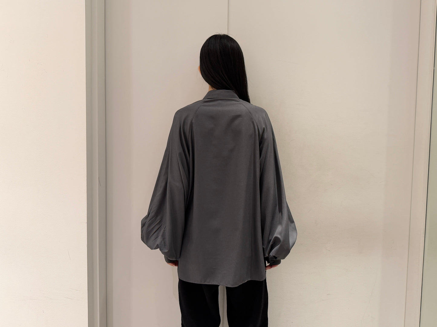 DIFFERENCE GATHER SHIRT