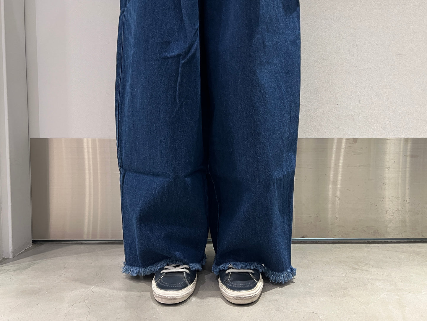 デニム ベルテットパンツ