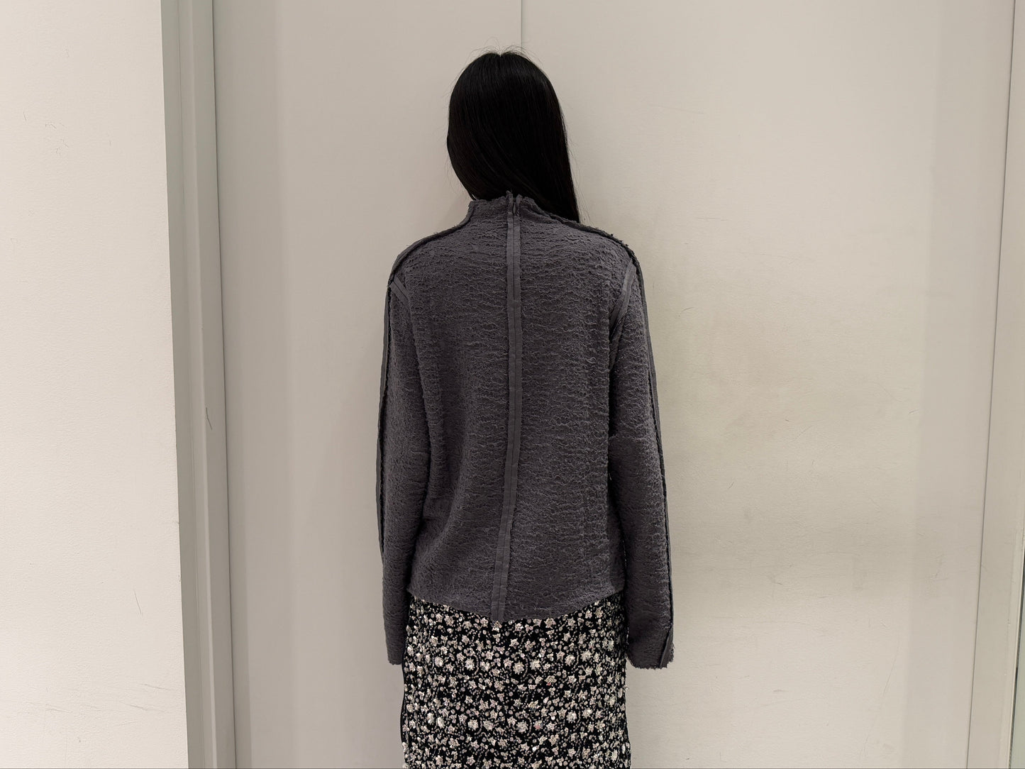 WOOL JACQUARD CUT-OUT TURTLE NECK TOP【25AW】
