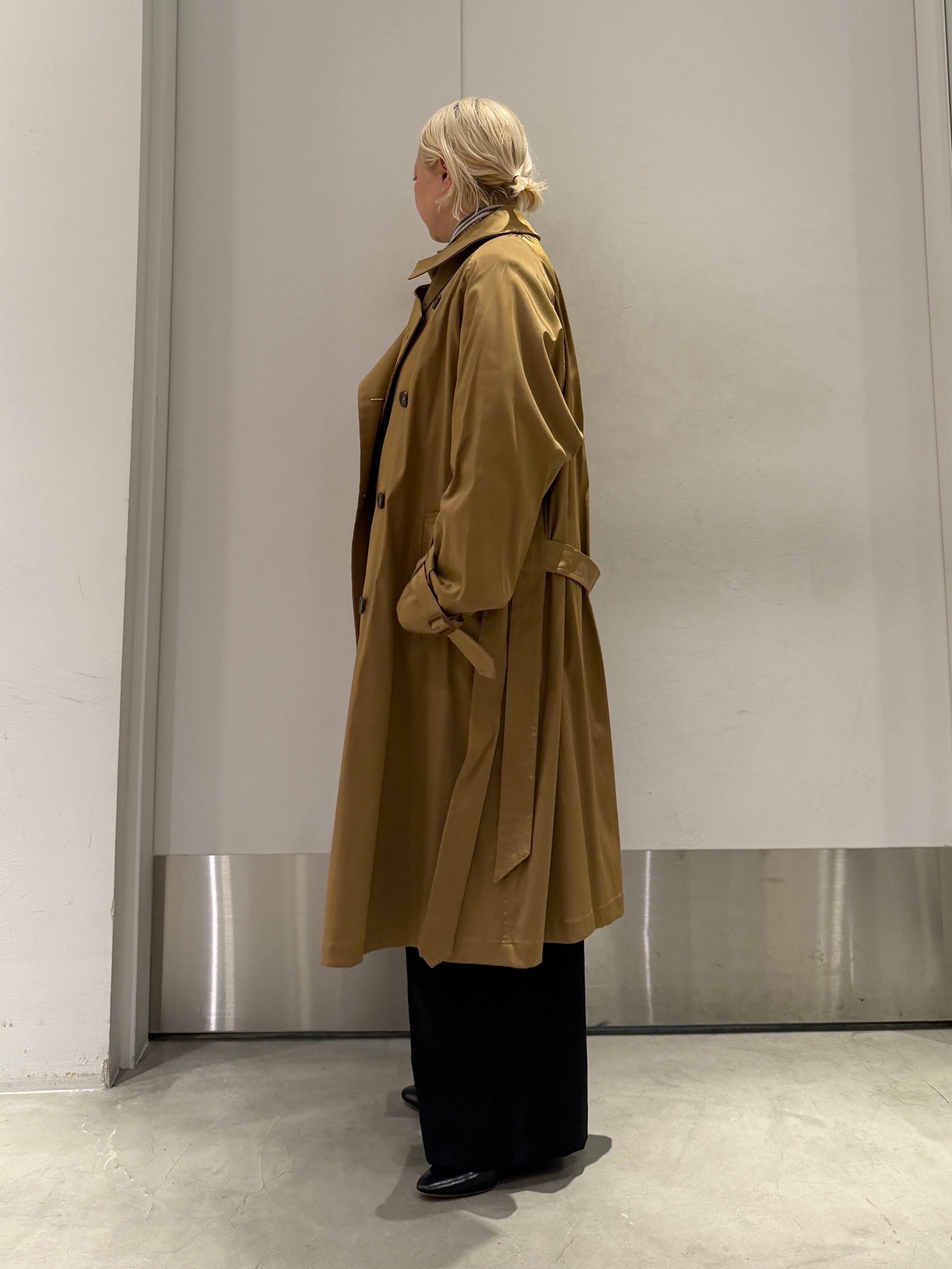 【未使用】MAKIE コート 春秋用 2wayフェイクファーカラーフレアコート/MAJESTIC LEGON