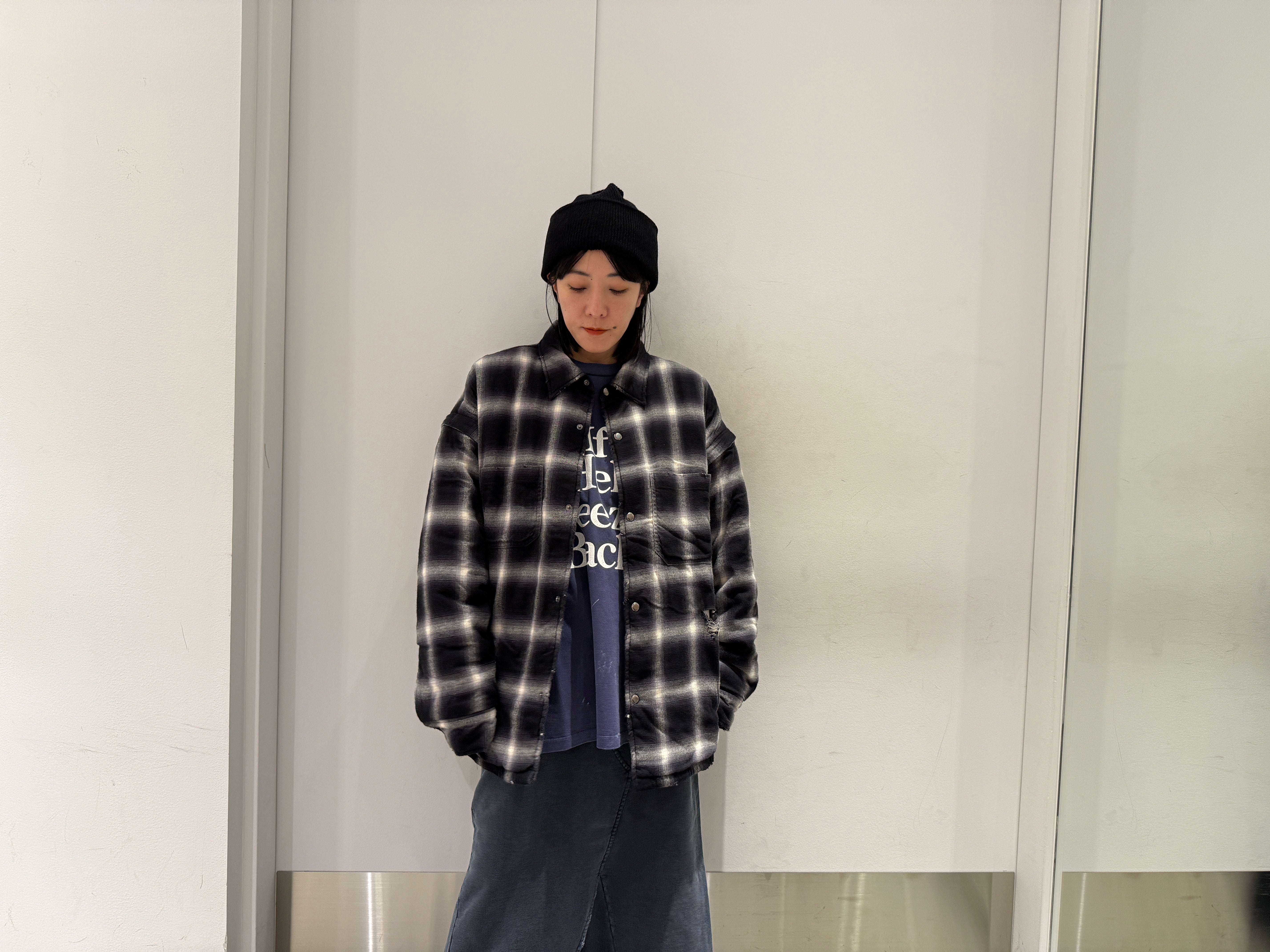 Burton フード付きジャケットミディアムサイズ　ブラック/チェック柄 Burton フード付きジャケットミディアムサイズ ブラック