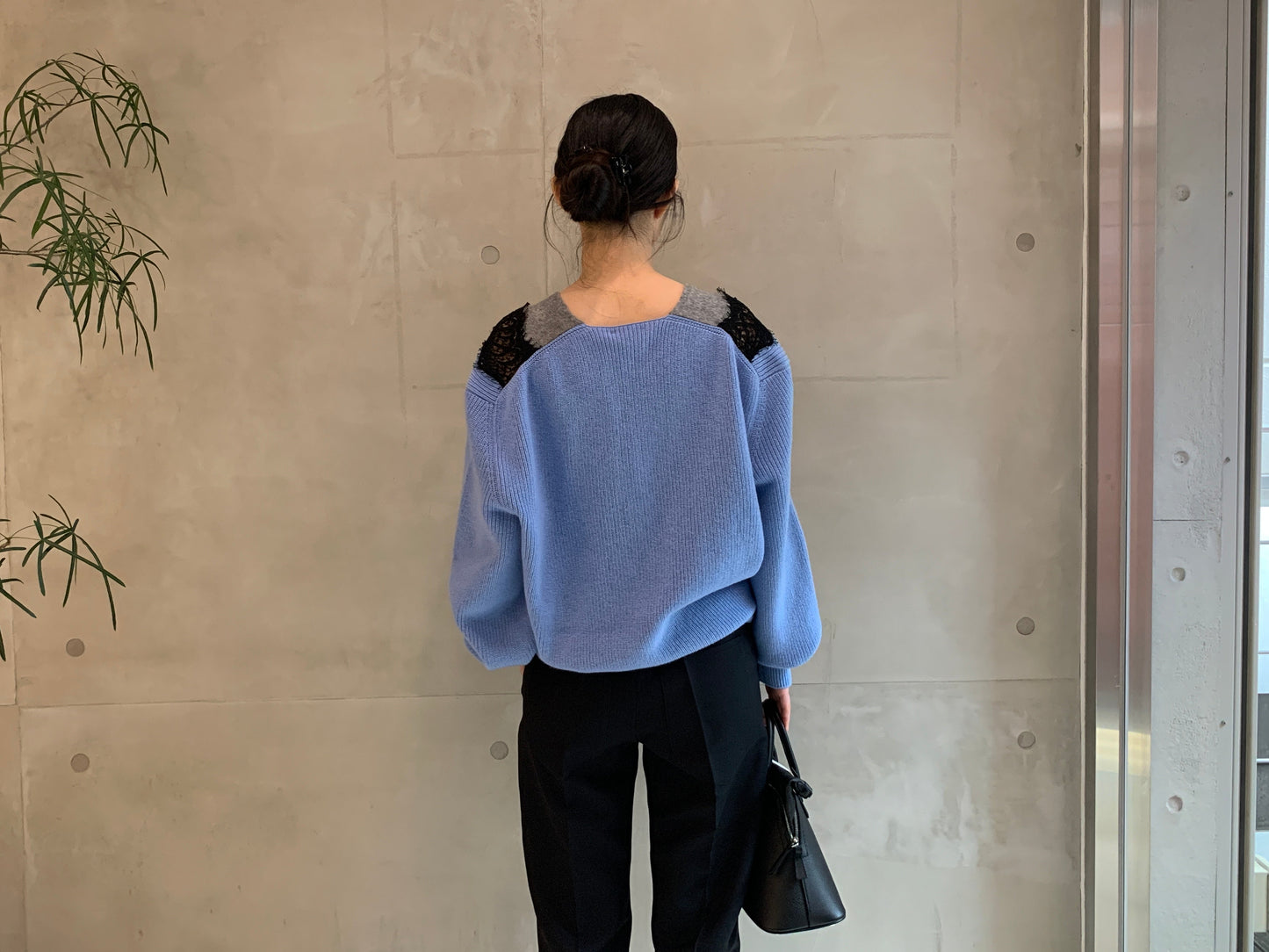 MIRACLE LACE VNECK KNIT【25AW】　