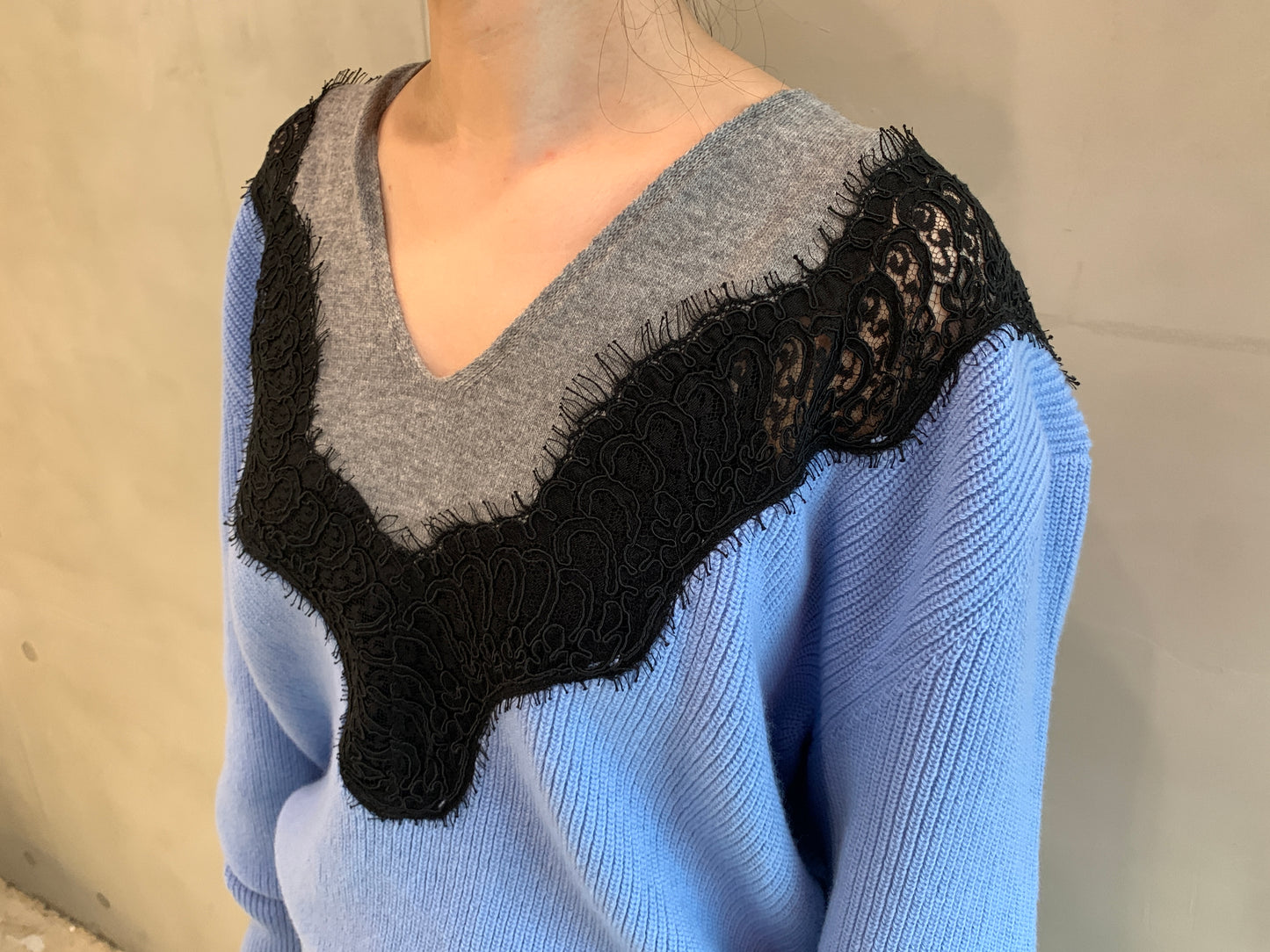 MIRACLE LACE VNECK KNIT【25AW】　