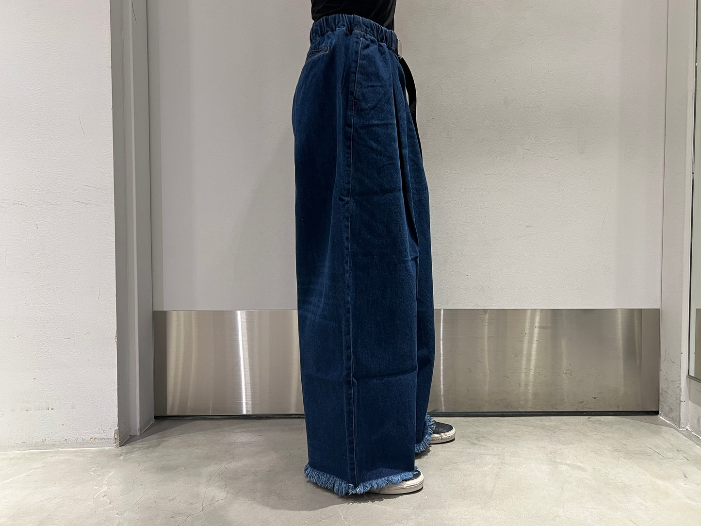 デニム ベルテットパンツ