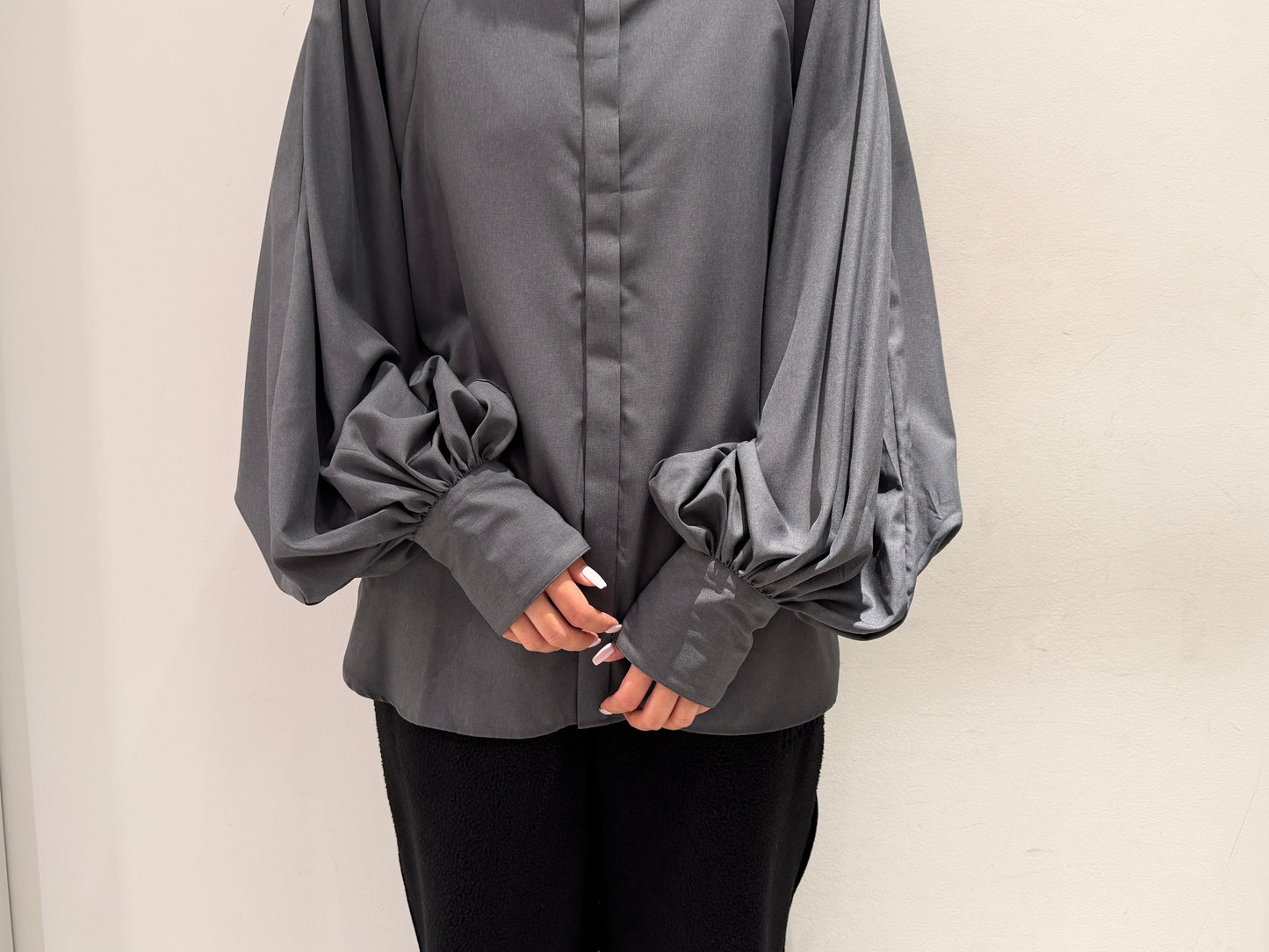 DIFFERENCE GATHER SHIRT