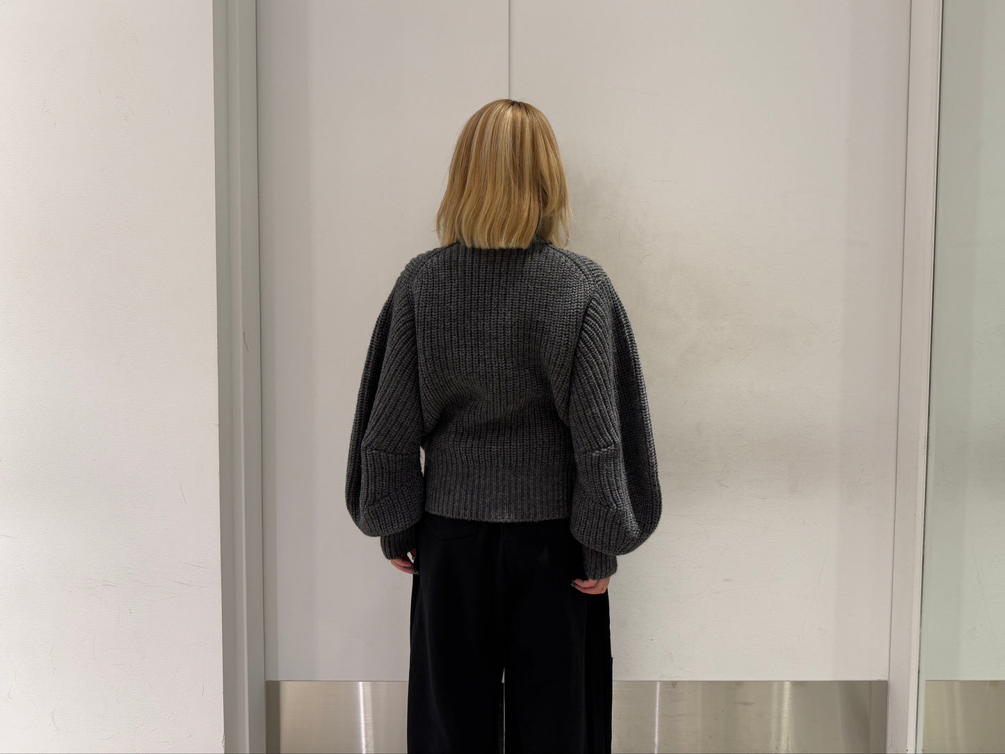 RIBED MASSIVE ROUNDED SLEEVE KNIT【25AW】