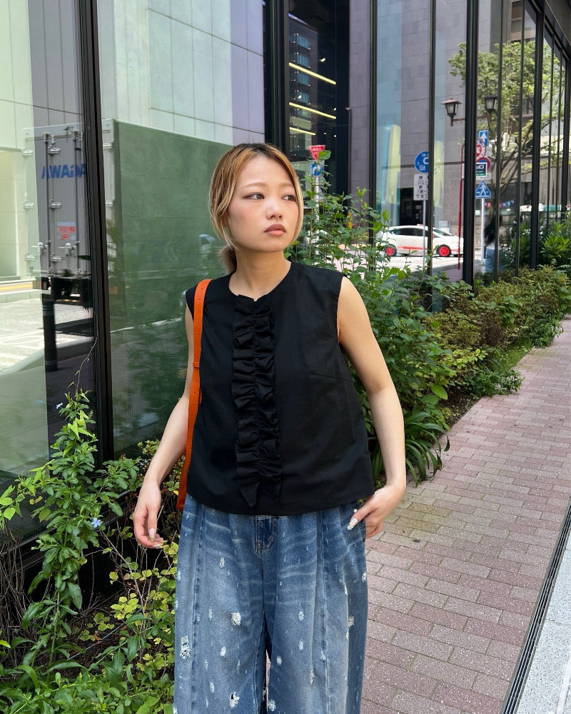 ラッフルブラウス